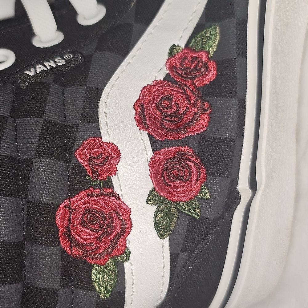 Vans Filmore High Top, Rose Embroidered Sneakers Women's 7.5 Used - Picture 4 of 16